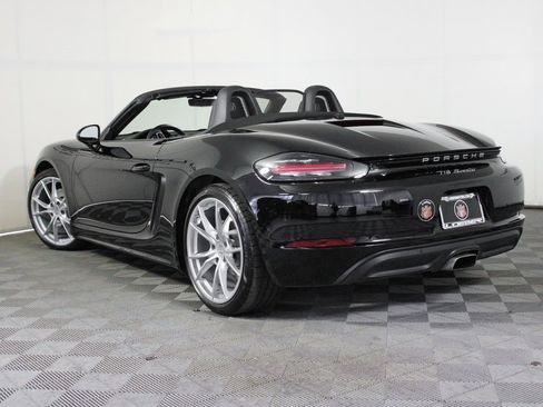 Used 2021 Porsche 718 Boxster image 3