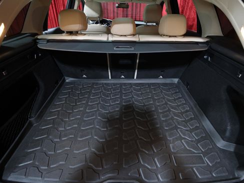 Used 2021 Mercedes-Benz GLC 300 image 27