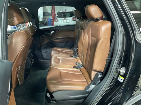 Used 2018 Audi Q7 3.0T Prestige w/ Prestige Package image 22