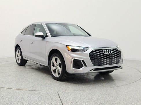 Used 2023 Audi Q5 2.0T Premium Plus w/ Premium Plus Package AWD/4WD image 3