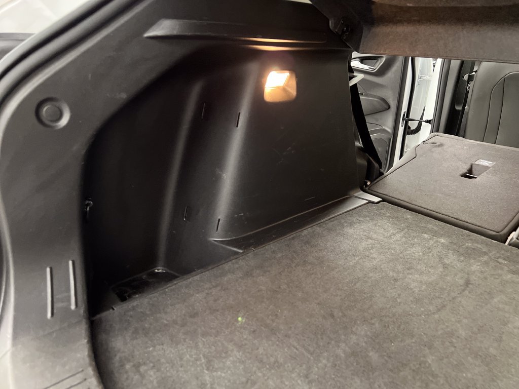 Used 2025 Chevrolet Trax LT FWD image 37