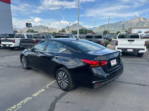 Used 2024 Nissan Altima 2.5 SV AWD/4WD image 8