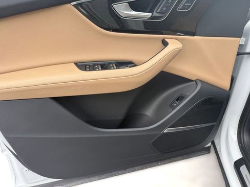 Used 2024 Audi Q7 3.0T Premium Plus image 13