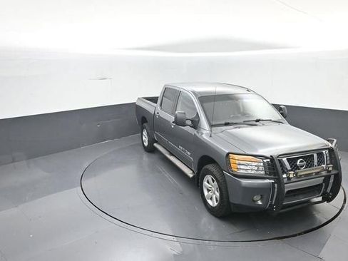 Used 2014 Nissan Titan SV w/ SV Value Truck Package AWD/4WD image 21