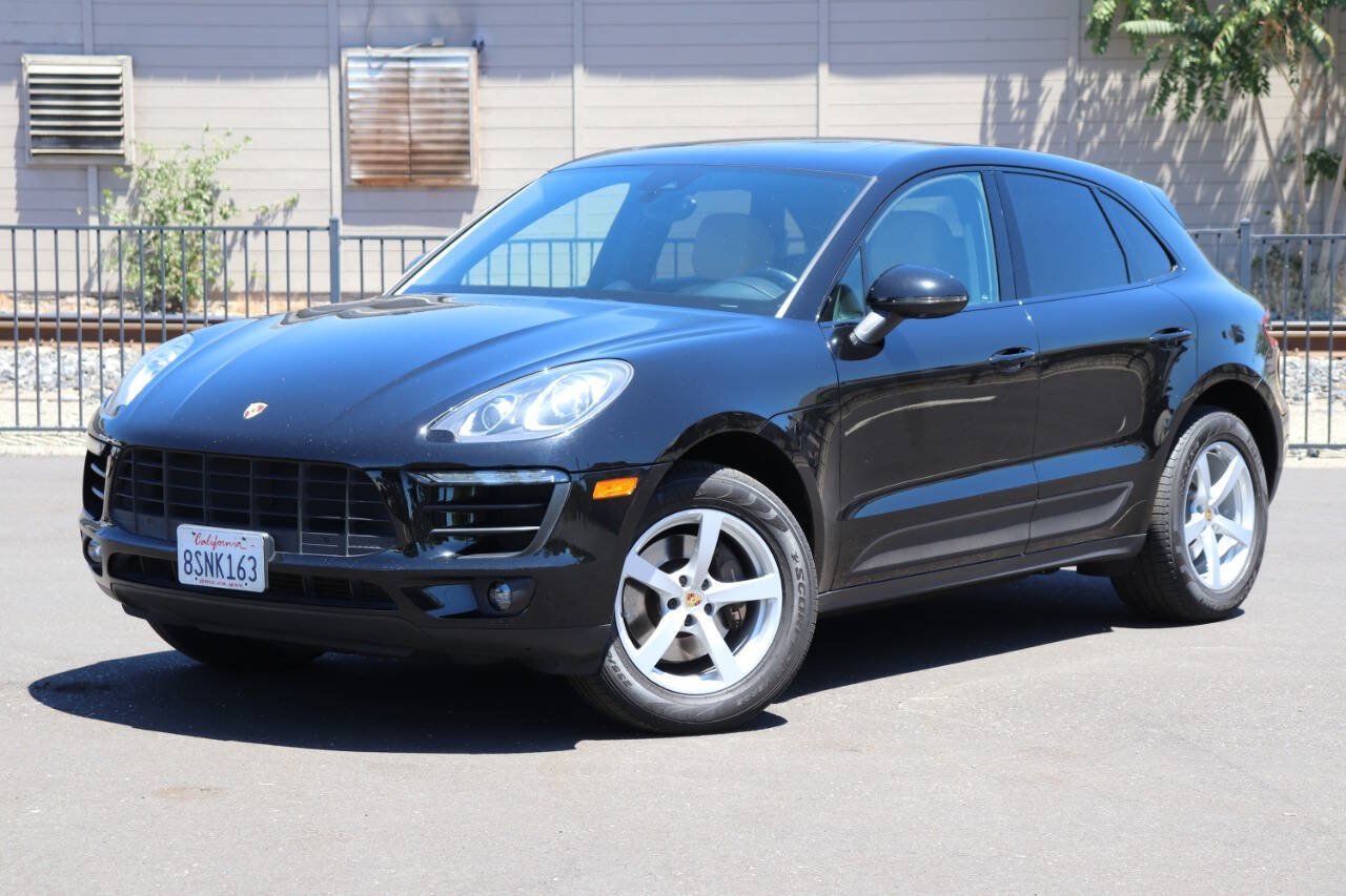 Used 2017 Porsche Macan AWD/4WD image 4