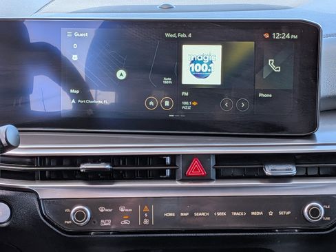 Certified 2025 Kia Sorento S image 23