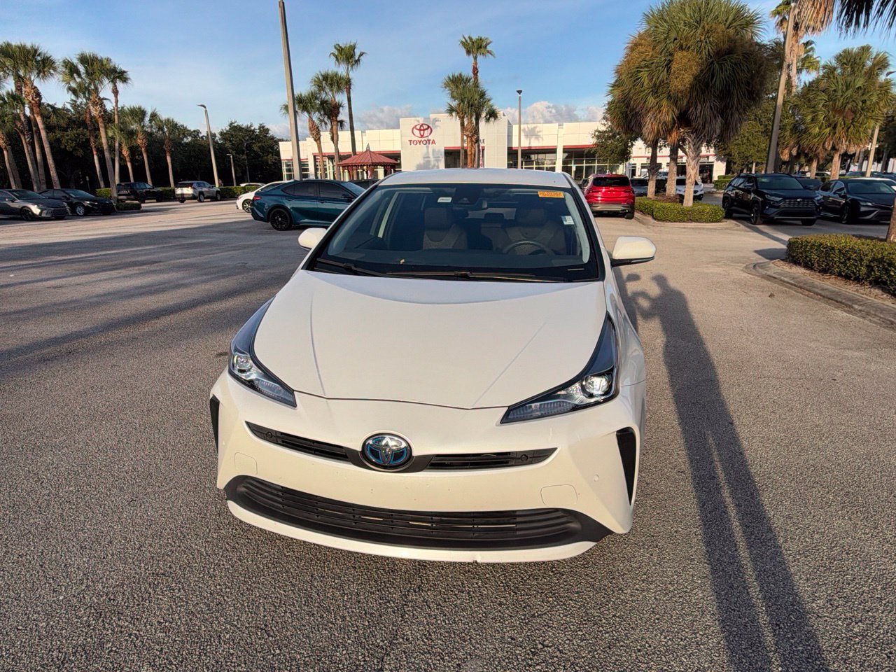 Used 2021 Toyota Prius LE FWD image 5