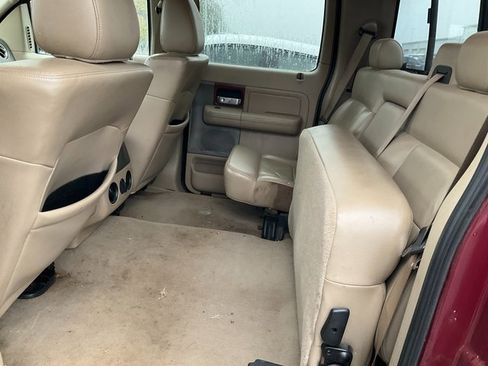 Used 2005 Ford F150 Lariat image 11