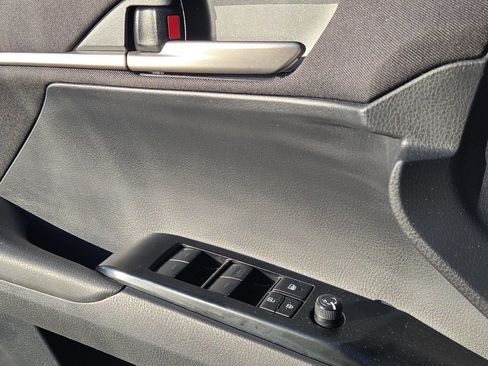 Used 2025 Toyota Camry LE FWD image 20