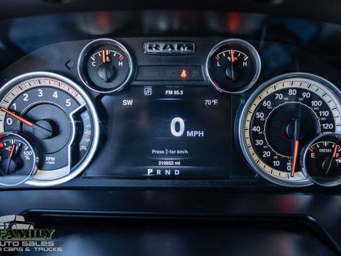 Used 2016 RAM 2500 Laramie image 17