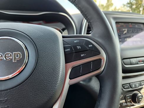 Used 2021 Jeep Cherokee Latitude Lux image 39