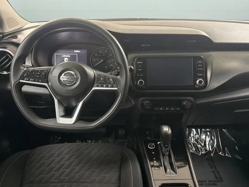Used 2021 Nissan Kicks SV FWD image 10