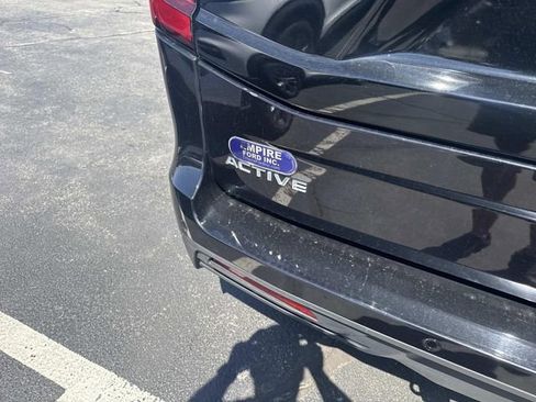 Used 2025 Ford Expedition Active AWD/4WD image 5