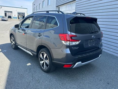 Used 2020 Subaru Forester Touring image 3