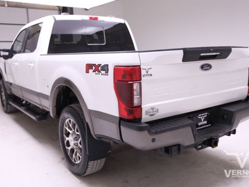 Used 2022 Ford F350 King Ranch w/ FX4 Off-Road Package image 3