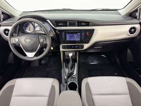 Used 2019 Toyota Corolla LE image 11