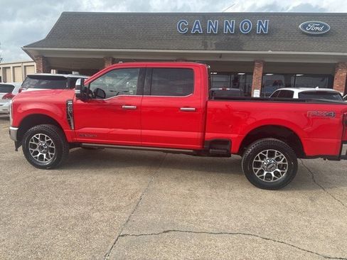 Certified 2025 Ford F250 Lariat w/ Chrome Package image 3