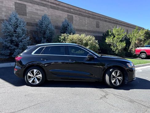 Used 2024 Audi Q8 e-tron Premium AWD/4WD image 6