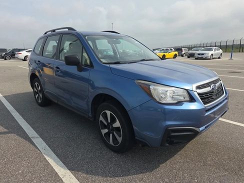 Used 2017 Subaru Forester 2.5i w/ Alloy Wheel Package AWD/4WD image 4