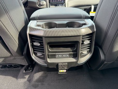 New 2026 RAM 1500 4x4 Crew Cab image 29