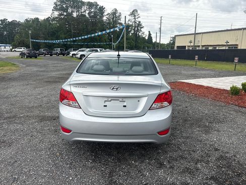 Used 2014 Hyundai Accent GLS w/ Option Group 2 FWD image 6