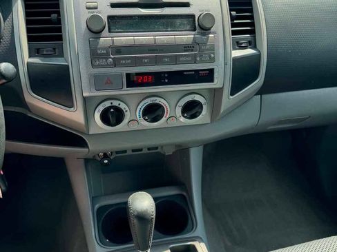 Used 2011 Toyota Tacoma PreRunner w/ TRD Sport Pkg RWD image 13