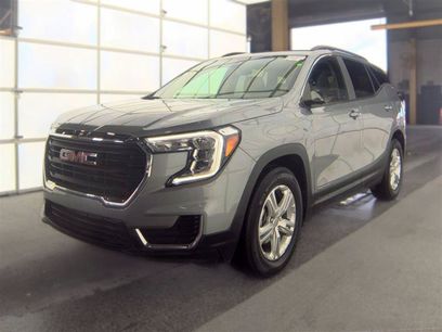 Used 2024 GMC Terrain SLE w/ Driver Convenience Package