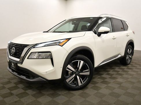 Used 2023 Nissan Rogue SL w/ SL Premium Package image 2