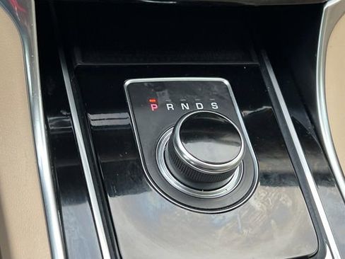 Used 2020 Jaguar XF Prestige image 24