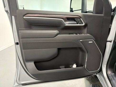 New 2026 GMC Sierra 2500 SLT AWD/4WD image 11