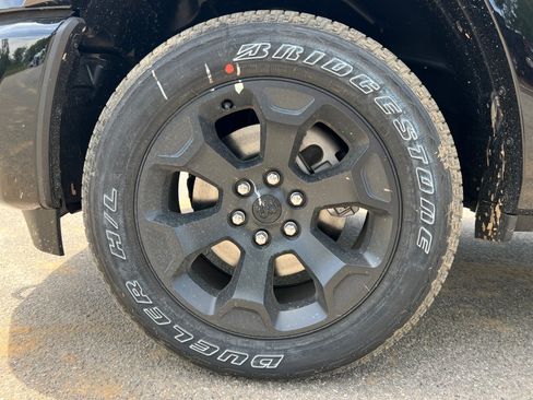 New 2026 RAM 1500 Big Horn AWD/4WD image 15