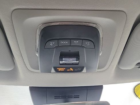 Used 2023 Toyota Corolla Cross L image 20