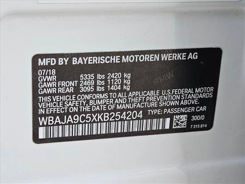 Used 2019 BMW 530e w/ Premium Package image 26