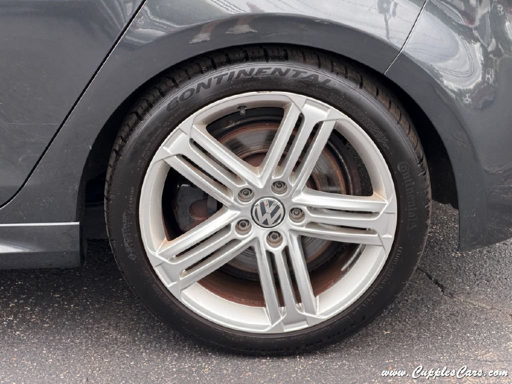 Used 2013 Volkswagen Golf R 4-Door AWD/4WD image 36