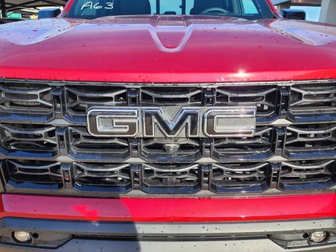 New 2026 GMC Canyon Elevation w/ Convenience Package image 10