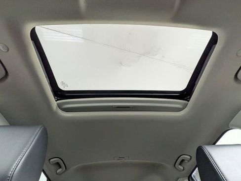 Used 2024 Honda CR-V EX-L image 6