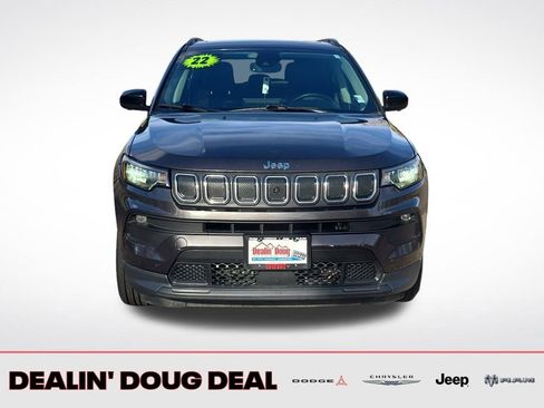 Used 2022 Jeep Compass Latitude w/ Sun and Sound Group image 9