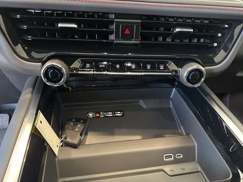 New 2026 Chevrolet Suburban RST image 14