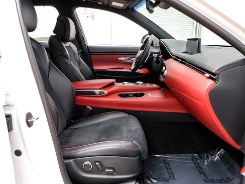 Used 2022 Genesis GV70 3.5T Sport w/ Sport Prestige Package image 29