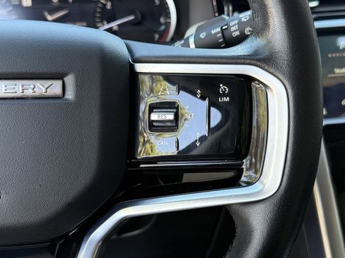 Used 2023 Land Rover Discovery Sport S image 20