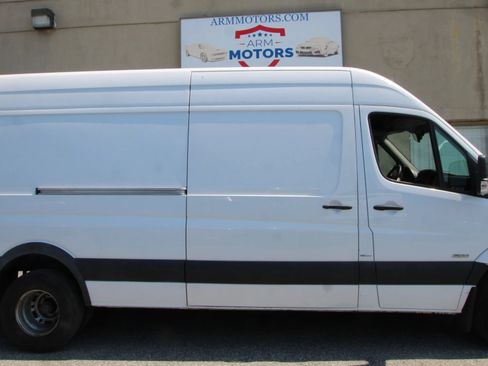 Used 2012 Mercedes-Benz Sprinter 3500 image 4