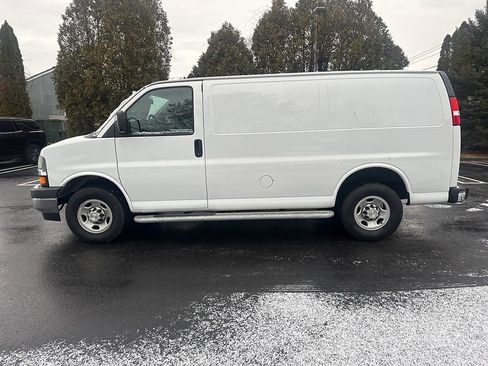 Used 2023 Chevrolet Express 2500 w/ Driver Convenience Package image 3