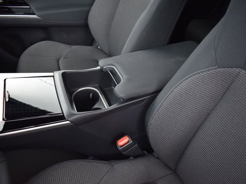 Certified 2025 Subaru Solterra Premium image 14