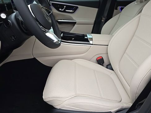 New 2026 Mercedes-Benz GLC 300 4MATIC image 14