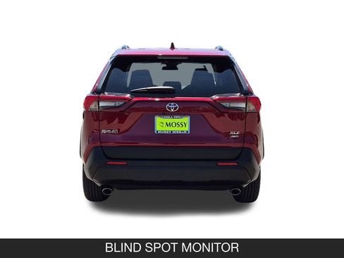 Used 2025 Toyota RAV4 XLE AWD/4WD image 8