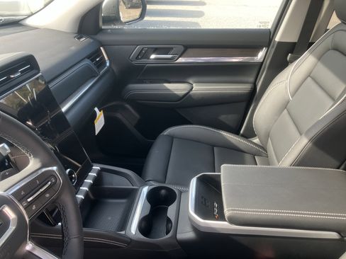 New 2026 GMC Terrain Denali w/ LPO, Floor Liner Package image 20