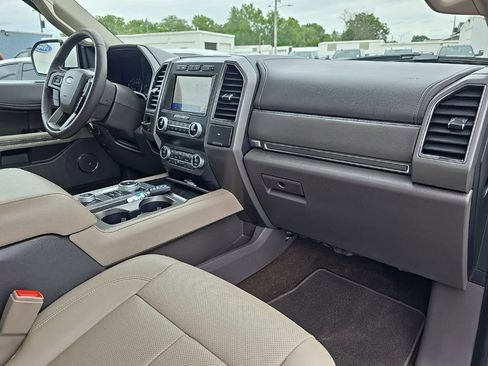 Used 2020 Ford Expedition XLT w/ Equipment Group 202A AWD/4WD image 51