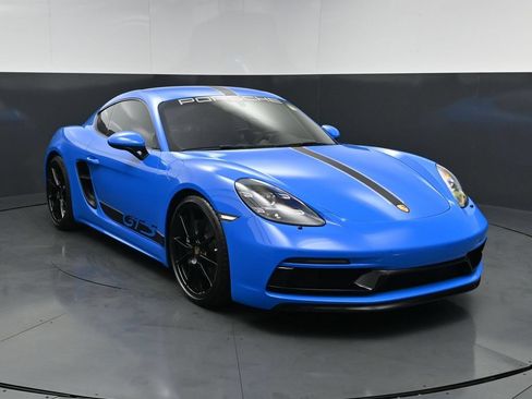 Used 2024 Porsche 718 Cayman GTS RWD image 12