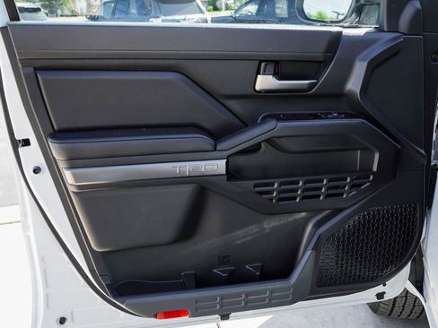 Used 2025 Toyota Tacoma TRD Sport AWD/4WD image 20