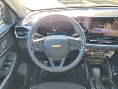 Certified 2025 Chevrolet TrailBlazer LT AWD/4WD image 15